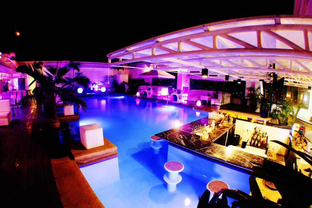 The Penthouse Hotel And Residences Ángeles Extérieur photo
