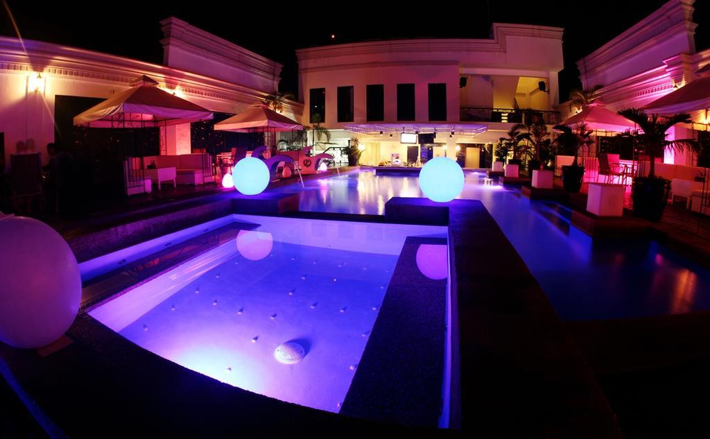 The Penthouse Hotel And Residences Ángeles Extérieur photo