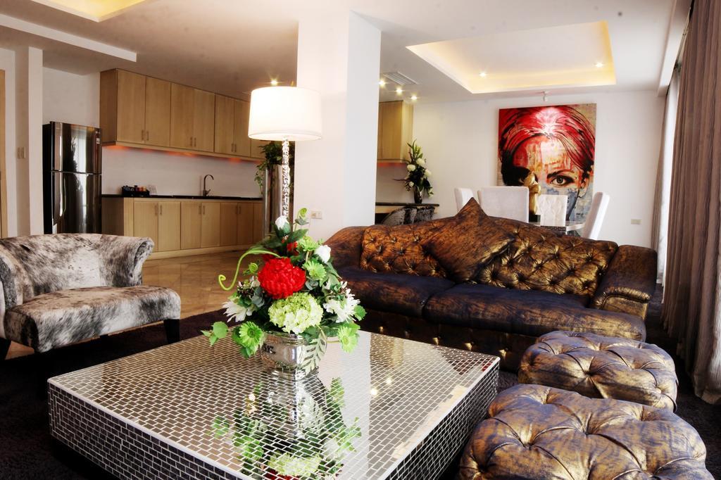 The Penthouse Hotel And Residences Ángeles Chambre photo