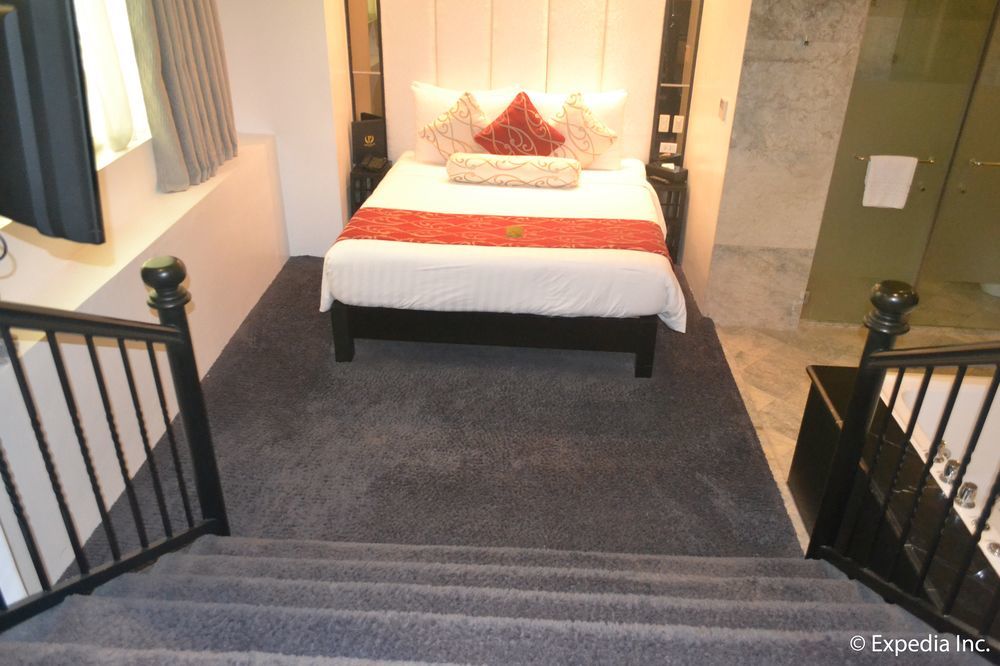 The Penthouse Hotel And Residences Ángeles Extérieur photo