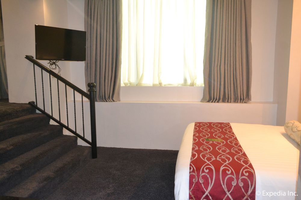 The Penthouse Hotel And Residences Ángeles Extérieur photo