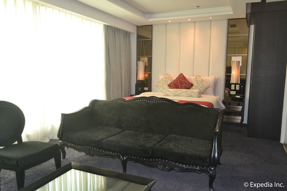 The Penthouse Hotel And Residences Ángeles Extérieur photo