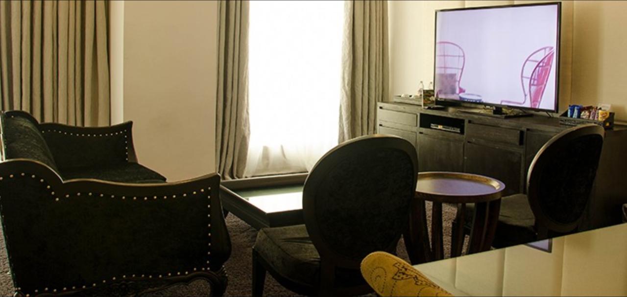 The Penthouse Hotel And Residences Ángeles Extérieur photo