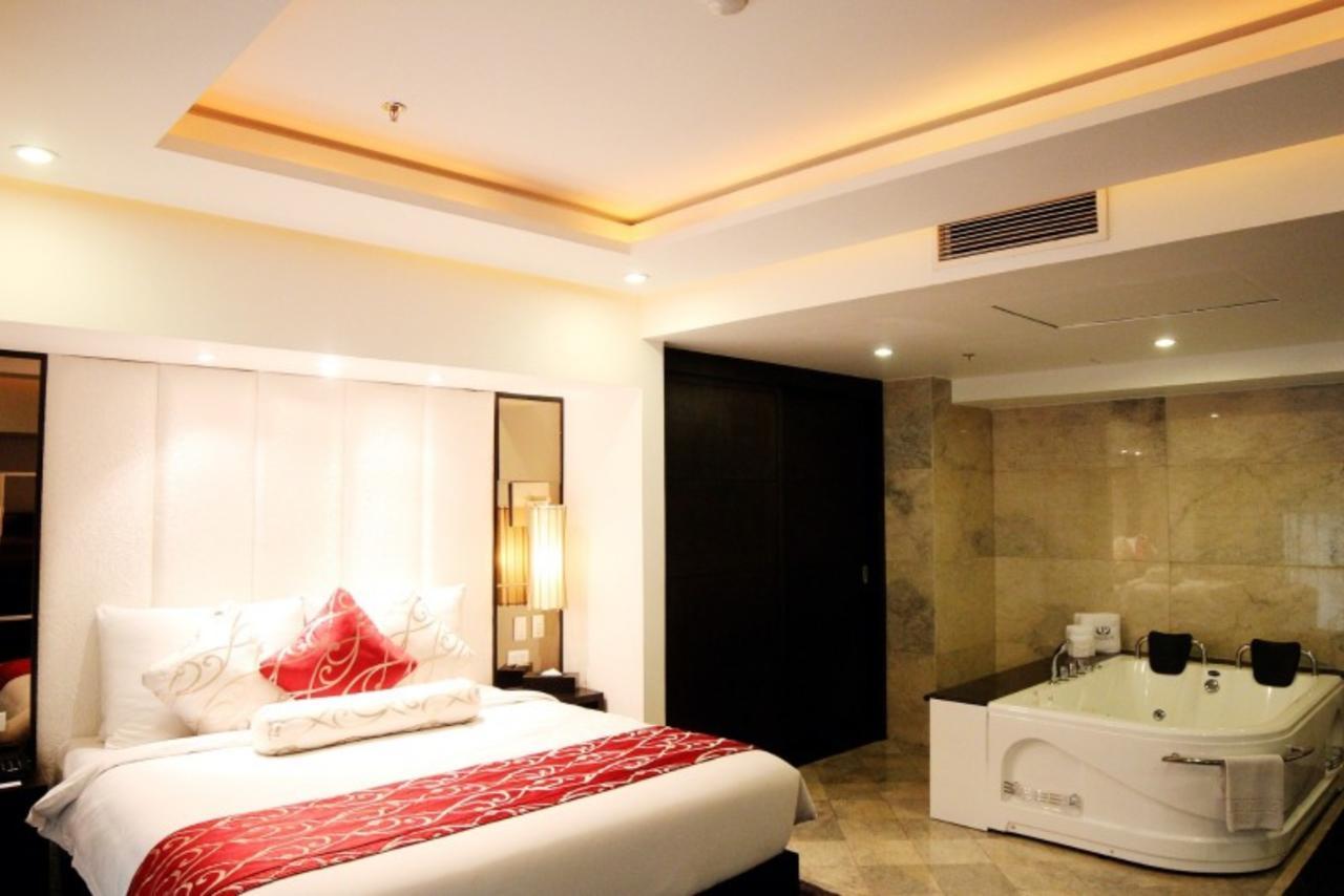 The Penthouse Hotel And Residences Ángeles Extérieur photo